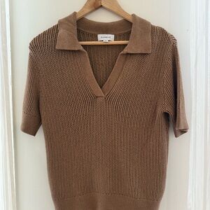 Evereve Women's Tan V-Neck Sweater